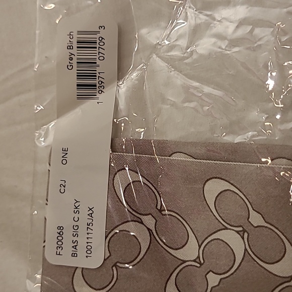 Headband - Picture 3 of 3